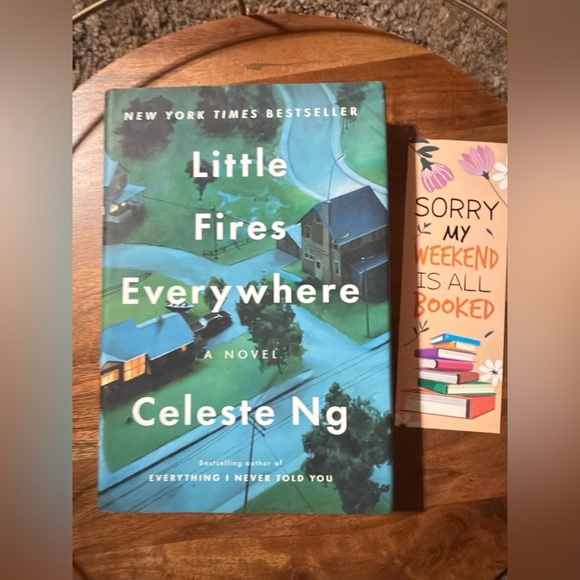 🤓Little Fires Everywhere Book by Celeste Ng - Picture 1 of 1